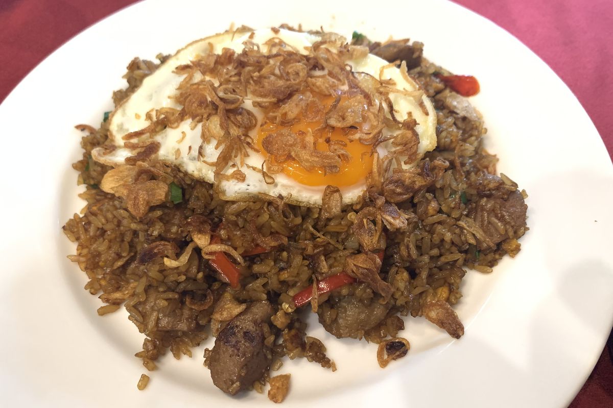 4 Cara Membuat Nasi Goreng Rumahan agar Terasa Umami, Tips dari Chef